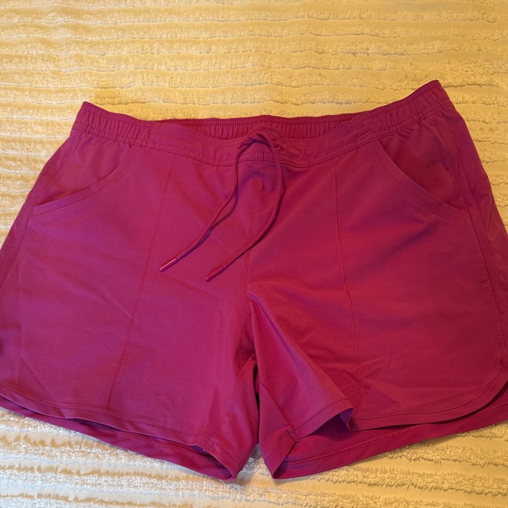 Land’s End Women's Pink Fuschia Sport Lined Shorts 14